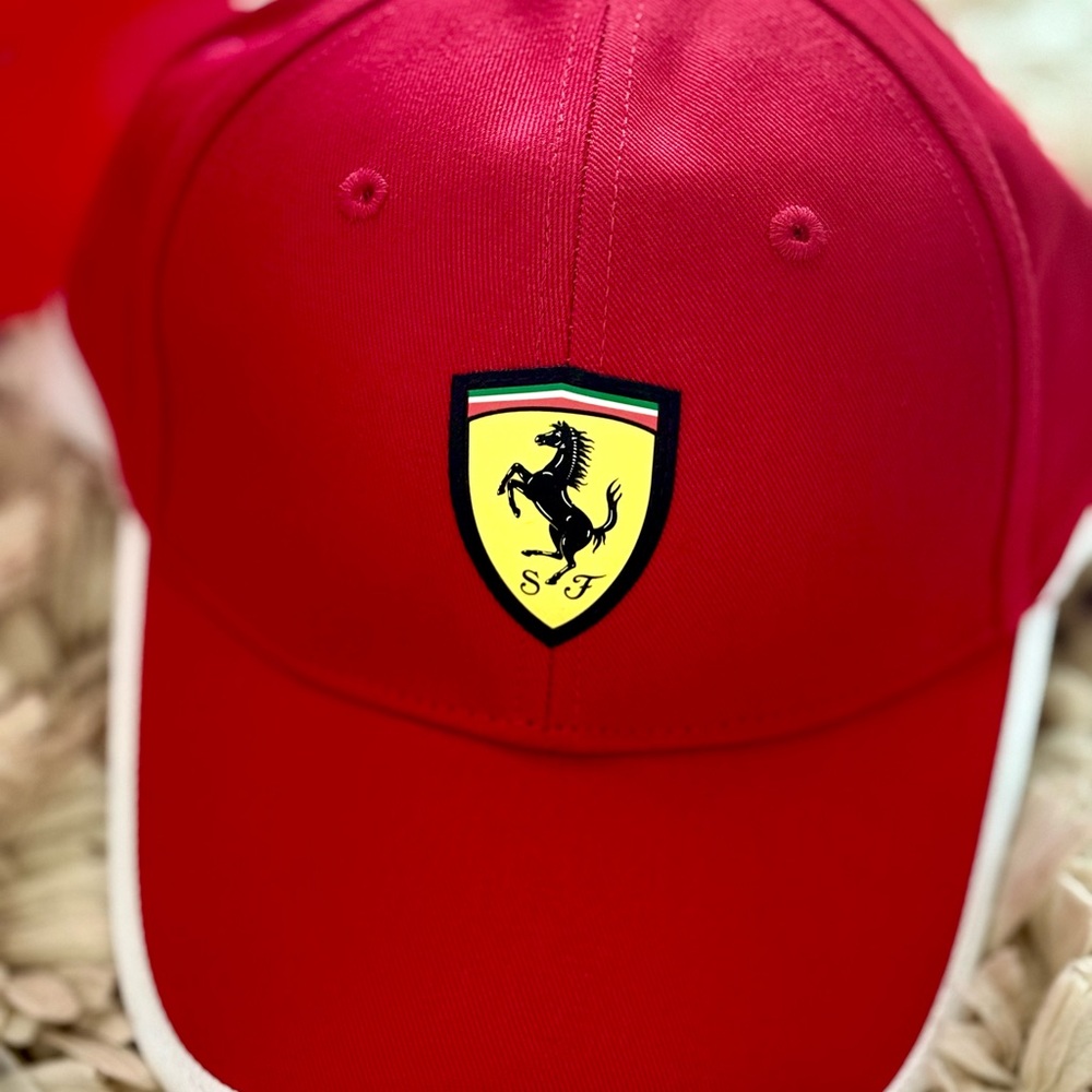 Ferrari Iconic Red Hat - Picture 2 of 10
